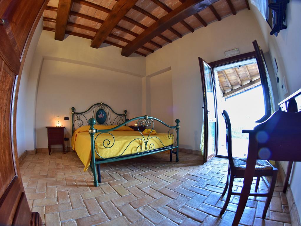 Agriturismo Isola Verde SantʼUrbano Exterior foto